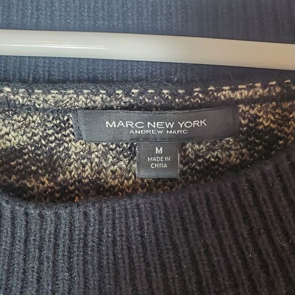 Andrew Marc New York Leopard Print Crewneck Stretchy Women's Sweater Size Medium - Picture 3 of 7